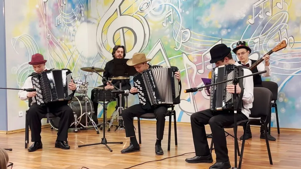 Ансамбль Сюрприз