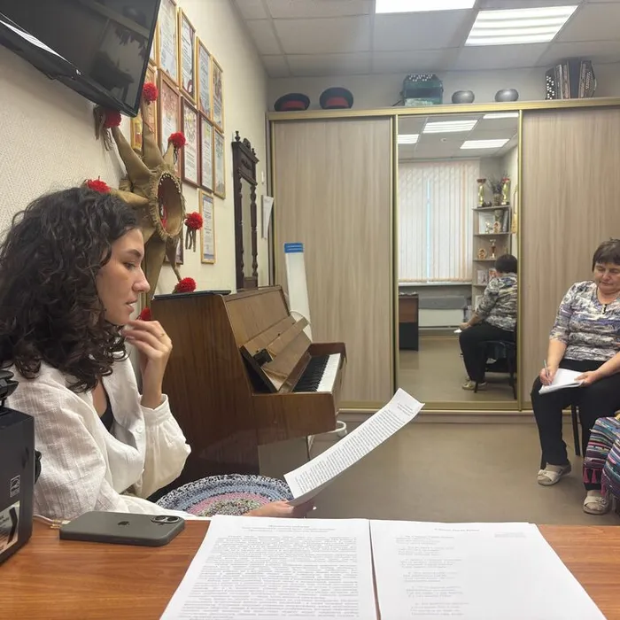 27.10.2025 - Виктория Романовна Гаврилова выступила с методическим докладом "Многоголосие казачьей песни. Способы освоения".